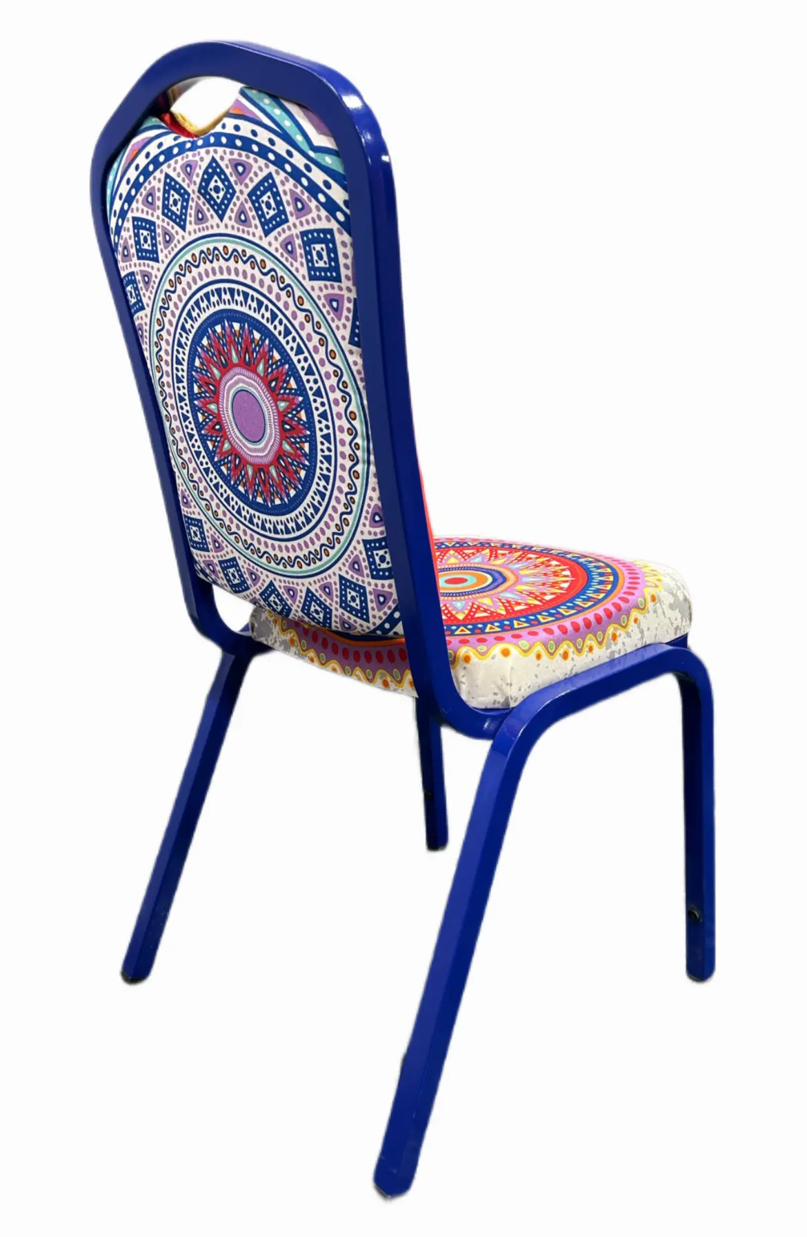 Silla metálica en azulón y tapizada estilo mandala - Imagen 2