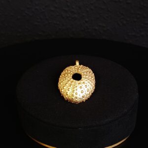 Colgante de erizo dorado mate