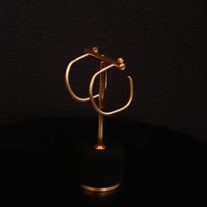 Aretes grandes dorado mate